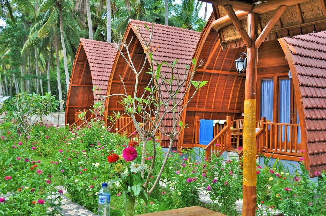 The Peace Arta Bungalow Batununggul Exterior foto
