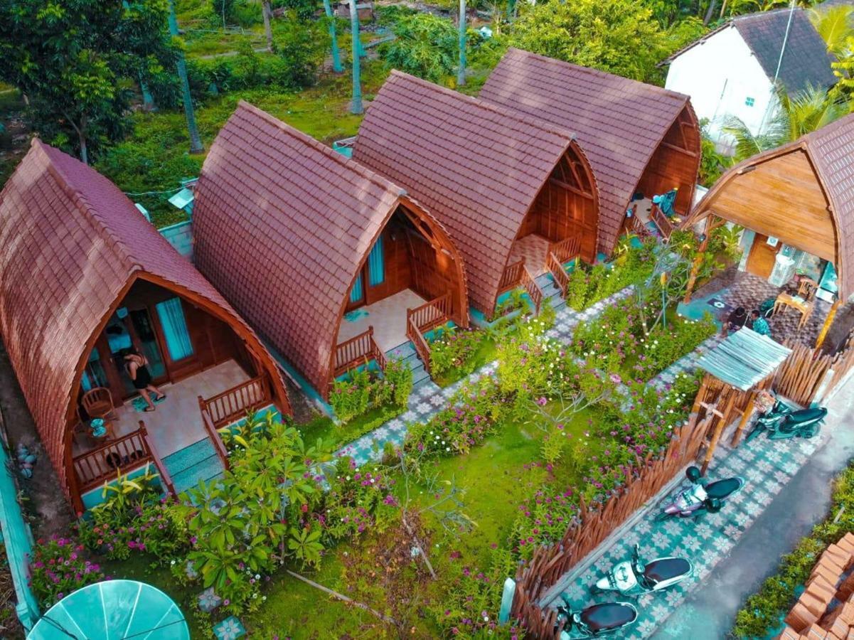 The Peace Arta Bungalow Batununggul Exterior foto
